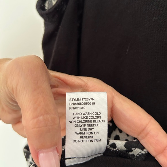 Leopard Print Sleeveless Blouse Stitch Fix - Picture 9 of 9